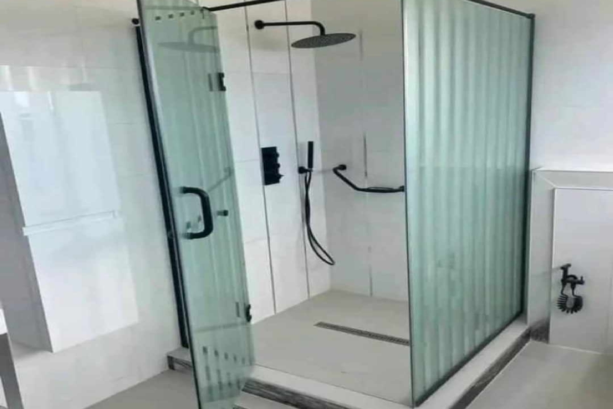 Glass Shower Room